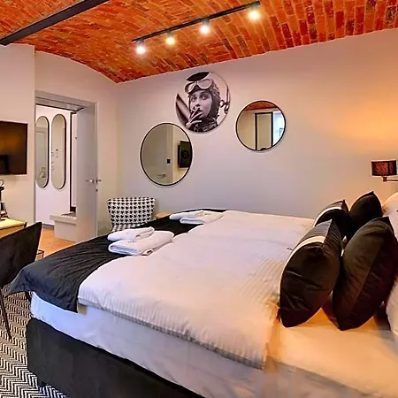 Otel Restauracja Retro Oborniki Śląskie